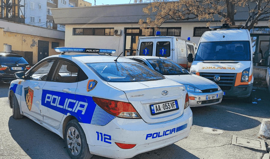 Përplasi për vdekje vajzën 2-vjeçare, arrestohet 24-vjeçari
