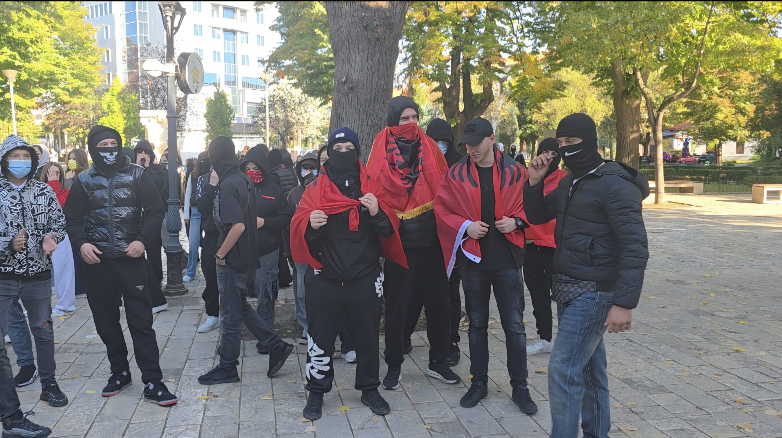 “Rama n’burg, Berisha n’burg” / Nis protesta në Shkodër