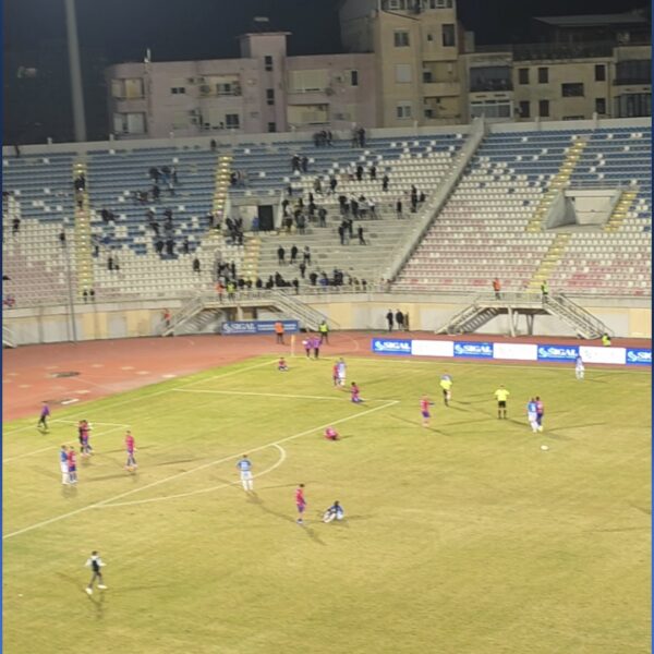 Klasikja i përket Vllaznisë / Shkodranët mundin 2-0 Tiranën /&hellip;